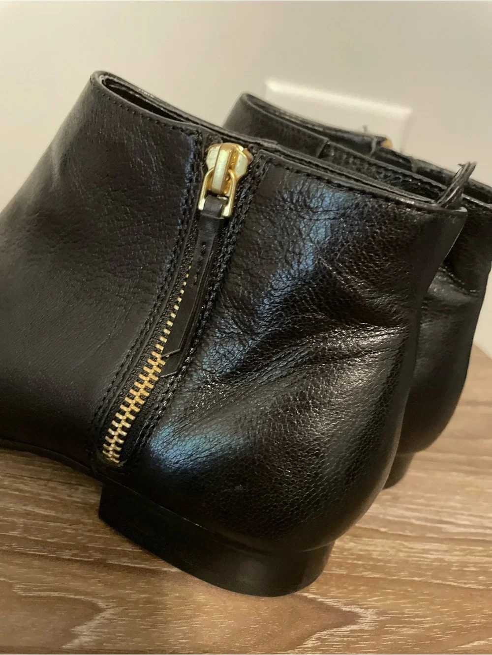 Cole Haan Belmont Leather Ankle Boots Sz 8.5 Black Preppy Minimalist Low Profile